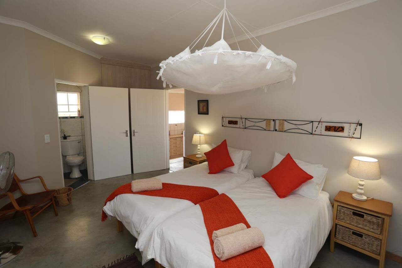Apartamento Orange House Self Catering Aus Exterior foto