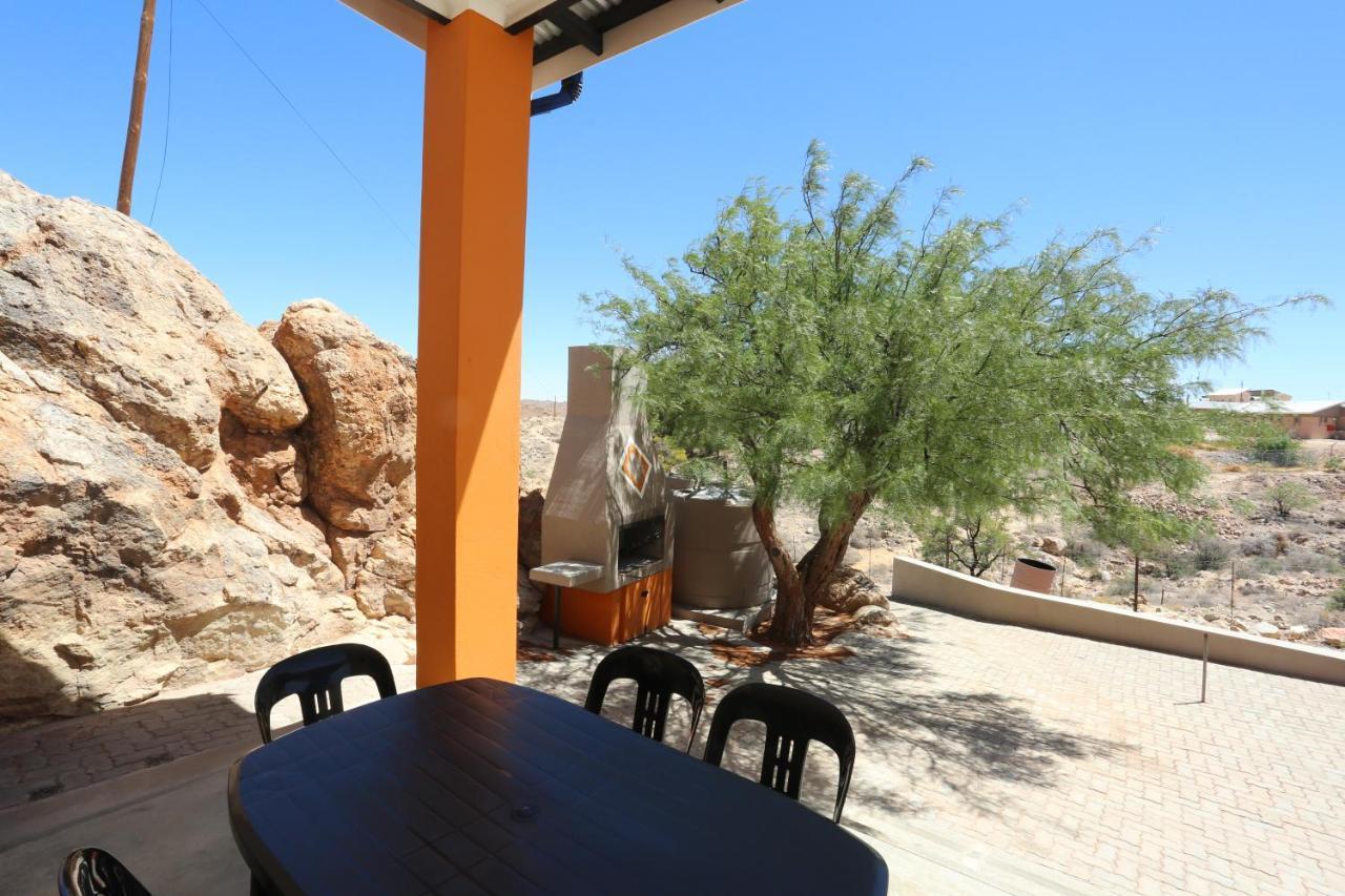 Apartamento Orange House Self Catering Aus Exterior foto