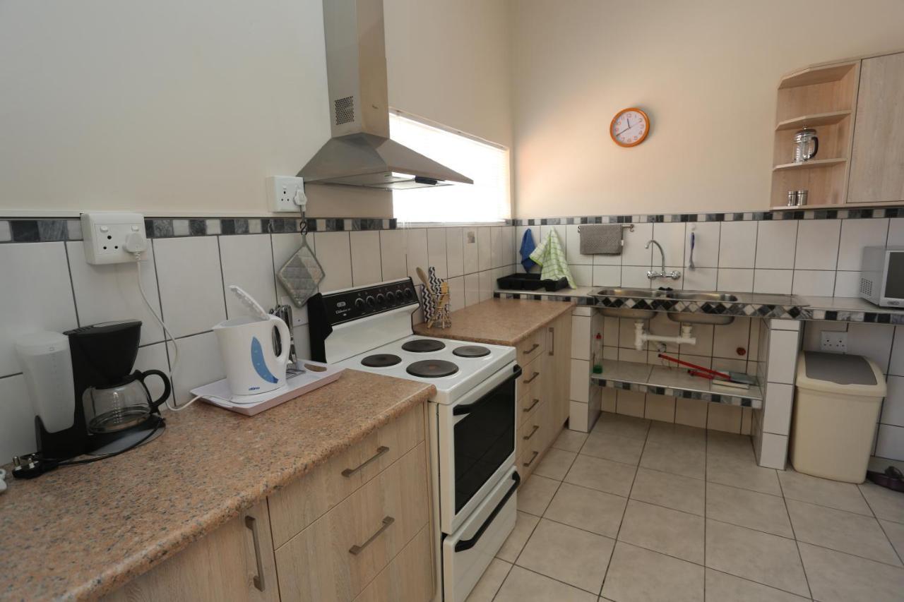 Apartamento Orange House Self Catering Aus Exterior foto