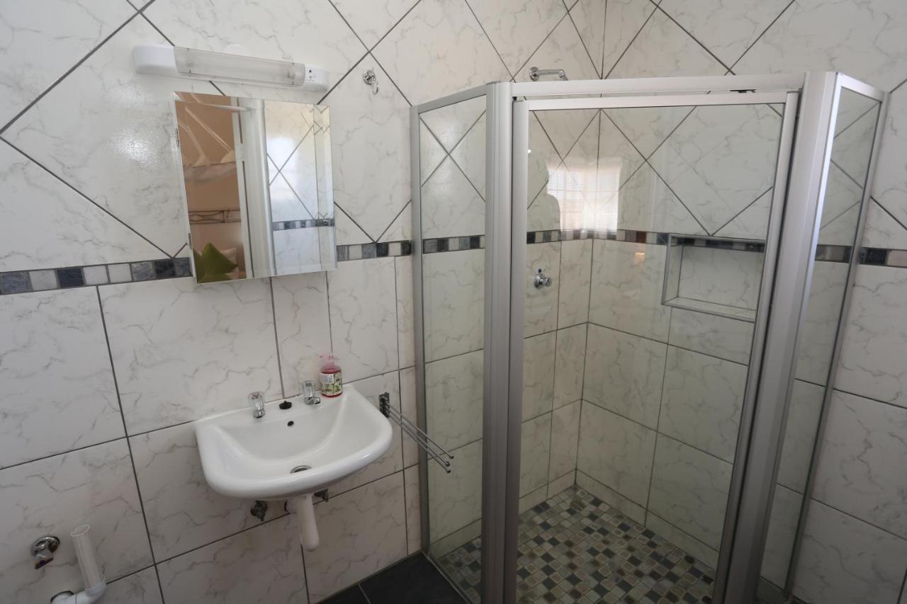 Apartamento Orange House Self Catering Aus Exterior foto