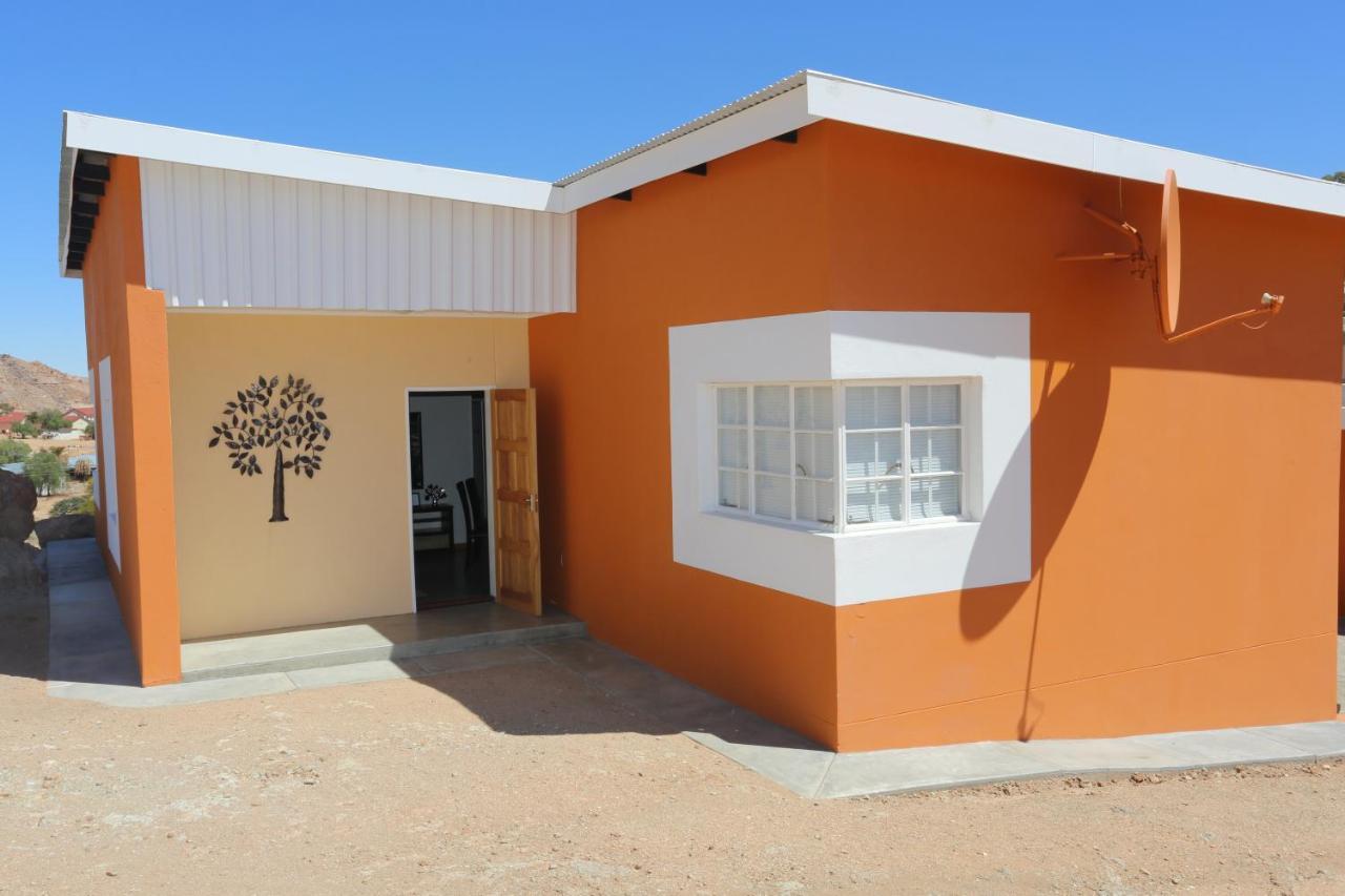 Apartamento Orange House Self Catering Aus Exterior foto